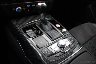 Audi RS6 quattro - 15