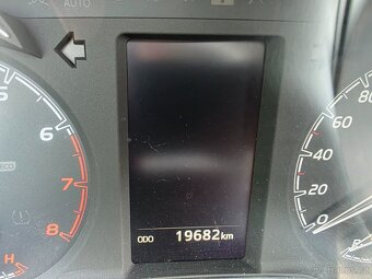 YARIS 1,5 VVT-iE Multidrive S Active, ČR,  Automat - 15