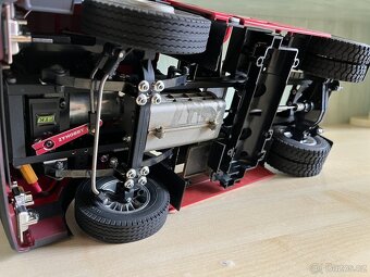 Tamiya Volvo FH12 Globetrotter 420 - nová stavebnica - 15