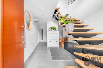 Prodej velkorysého domu 6+kk, wellness, 2x garáž, Tanvald -  - 15