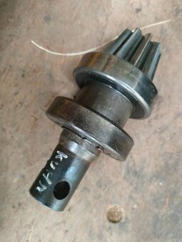 KUHN 280 SHRNOVAČ -- ruzné   díly - 15