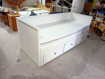 Prodám krásnou rozkládací postel IKEA HEMNES - 15