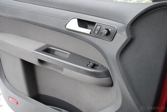 VW CADDY MAXI 2.0TDi 103kW - po 1. majiteli - 7 míst - 15