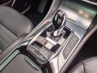 MG EHS PHEV Luxury 1.5 190kW AUT. 53tkm Panorama Virtual LED - 15