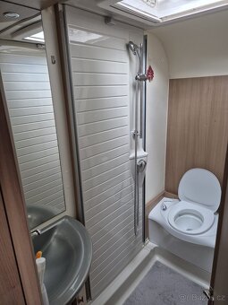 Bürstner Averso fifty 465 TS - 15