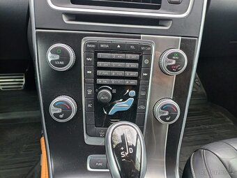 Volvo V60, 2.4 D6 162 kW AWD R-DESIGN HYBRID TWIN ENGINE - 15