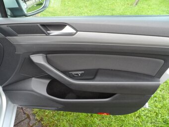 VW Passat B81.6TDI 88KW,R.V.11/2017,Led Světla,Navi,Top Stav - 15
