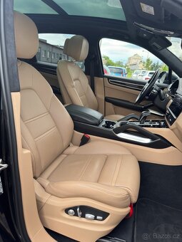 Porsche Cayenne Turbo 4.0 V8, Záruka, Akrapovič, top výbava - 15
