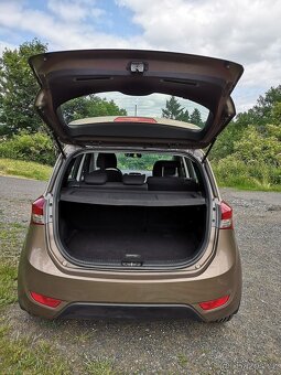 HYUNDAI ix20 NOVÉ V ČR 2.MAJITEL 1.4i BENZÍN 2013 - 15