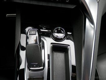 Peugeot 3008 2.0HDi GTline, Panorama, Max výbava - 15