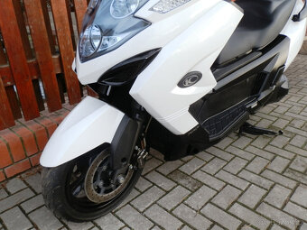 Kymco MyRoad 700i ABS - 15