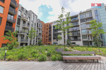 Pronájem bytu 2+kk, 65 m², Praha, ul. Nádražní - 15