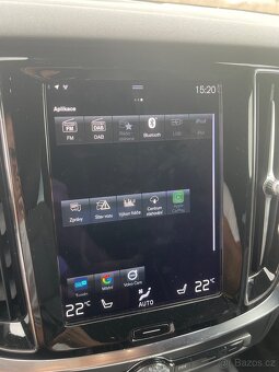 Volvo V60 R-Design 2021 - 15