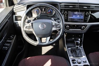 Na predaj SsangYong Korando 1.5 Turbo e-XGI 163k Style+ AWD - 15