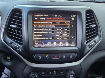 JEEP Cherokee 2.2 147kW 4x4 LIMITED - 15