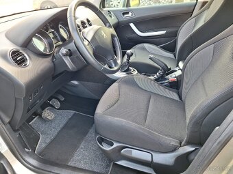 Peugeot 308 SW 7místné - 15