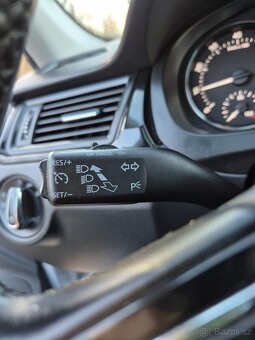 Škoda Rapid Spaceback SPORT 1.2 TSi 77Kw PANORAMA XENONY - 15