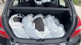 Hyundai i20, 1.4 COMFORT 2X SADY KOL - 15