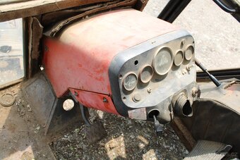 Zetor 7011 kabina - 15