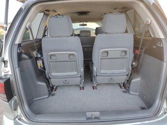 Toyota Previa - 15