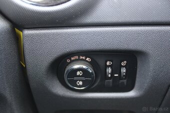 Opel Corsa 1,2i 63KW 16V 1.maj.,ČR,44.385km, r.v. 2013 - 15