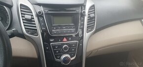 Hyunda i30 Trikolor 1,6i + LPG , koupeno v ČR 2.Majitel - 15