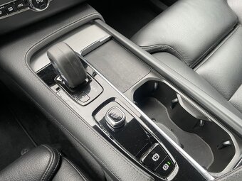 Volvo XC90 PLUG-IN HYBRID T8 Recharge Inscription, Tažné - 15