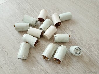 Elektroinstalační materiál - 15