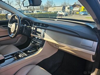 JAGUAR XF 2019 2.0 25D 177kW SEDAN,VÝHŘEVY,KŮŽE,NAVI - 15