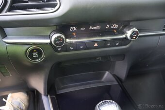Mazda cx-30 Najeto 21.000 km - 15