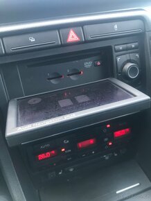 Audi A4 2,0 TDi S-line - 15