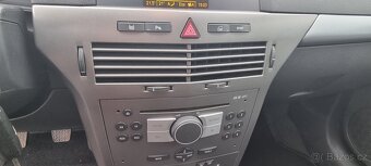 Opel Astra GTC - 15