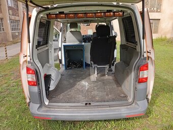 Volkswagen Transporter, 2.0 TDi (103 kw) - montážní vůz - 15