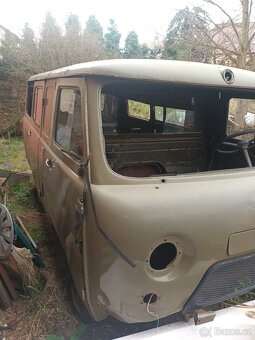 UAZ 452 - 15
