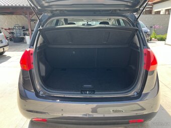 KIA VENGA 1,4i 66KW 1.MAJITEL 48000KM TEMPOMAT PARK.SENZORY - 15