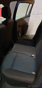 Renault Clio III. 1.5 Dci-50 Kw- R.V. 10/2006 -model 07 - 15