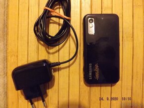 Prodám sběrateli sbírku mobil. telefonů, různé stáří a typů - 15