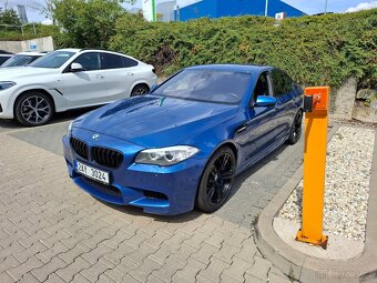 BMW M5 F10 původ ČR, servis BMW - 15
