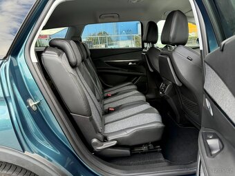 Peugeot 5008 1.6 THP 121kW Allure | 7 míst, tažné, kamera - 15
