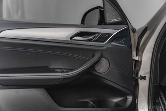 BMW X3 M40i-HUD-H&K-LED-Tažné-CZ-R20 - 15