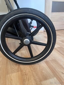 Thule Urban Glide 2 + korba a příslušenství - cena k jednání - 15