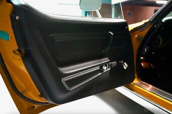 Chevrolet Corvette LT1 T-Top - 15