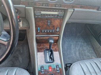 Mercedes SL 560 Bez koroze - 15
