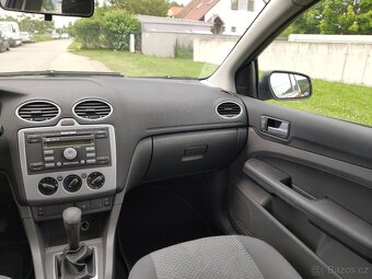 Ford Focus 1.6i - 74 kW - klimatizace - 15