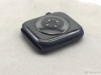 Apple Watch Series 8 45mm Midnight [3 řemínky zdarma] - 15
