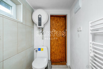 Prodej chaty se stavebním pozemkem o ploše 2870 m² v obci Ho - 15