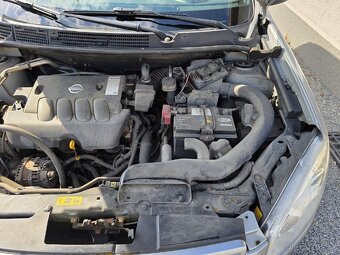 Nissan Qashqai 
2.0 i 7 míst 104KW Panorama - 15