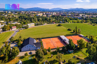 Prodej komerčního objektu s restaurací s 4 tenisovými kurty  - 15