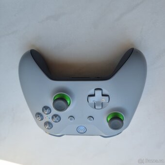 Microsoft Xbox Wireless Controller - 15