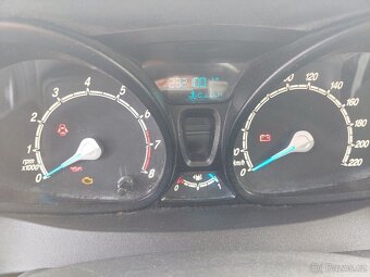 Ford Tourneo Courier - 15